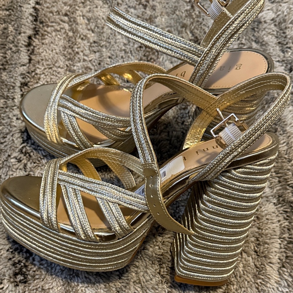 Giani Bernini Gold and Silver Strappy Platform Heels - Picture 2 of 8